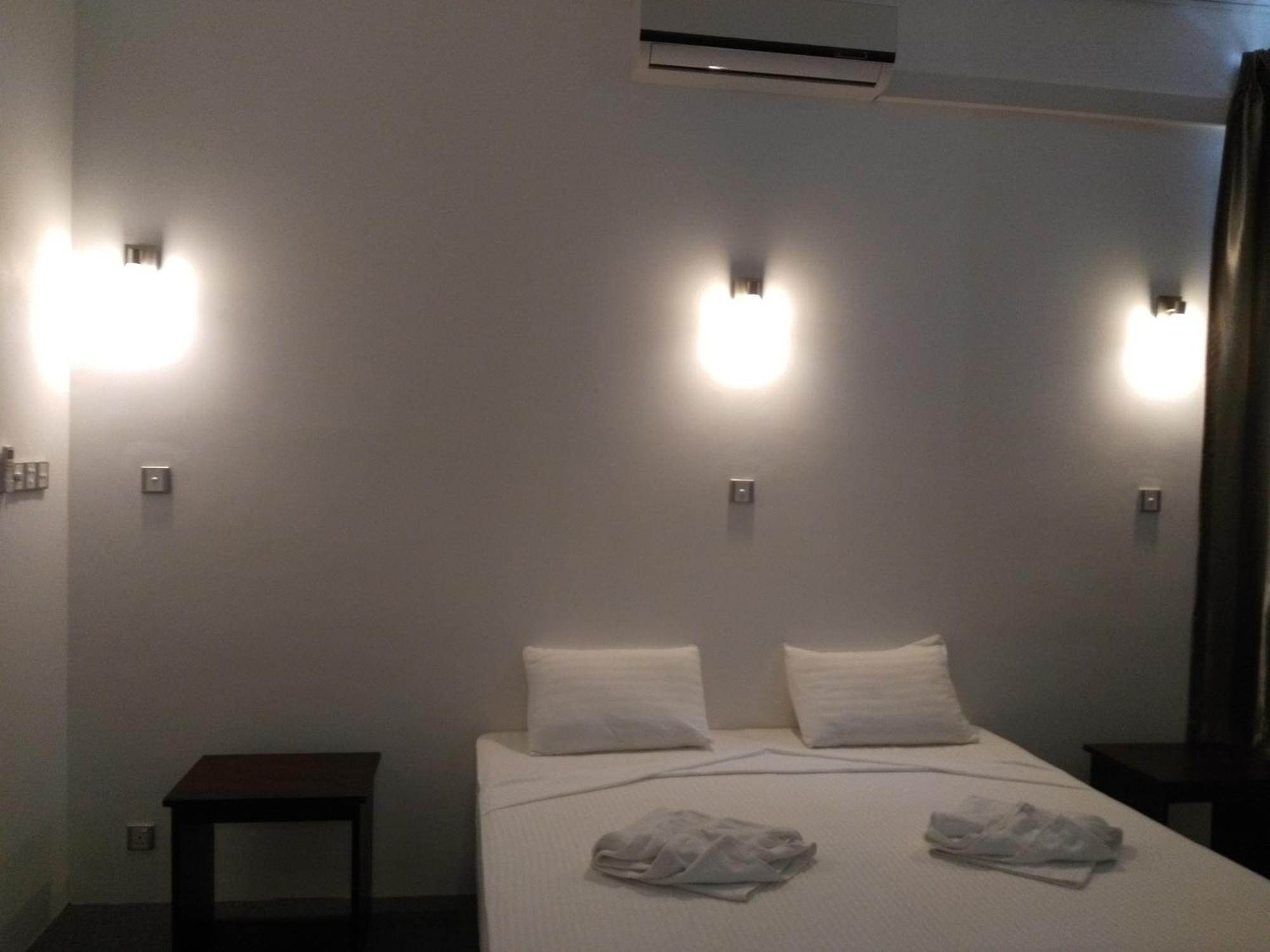 West Inn Colombo Exterior foto